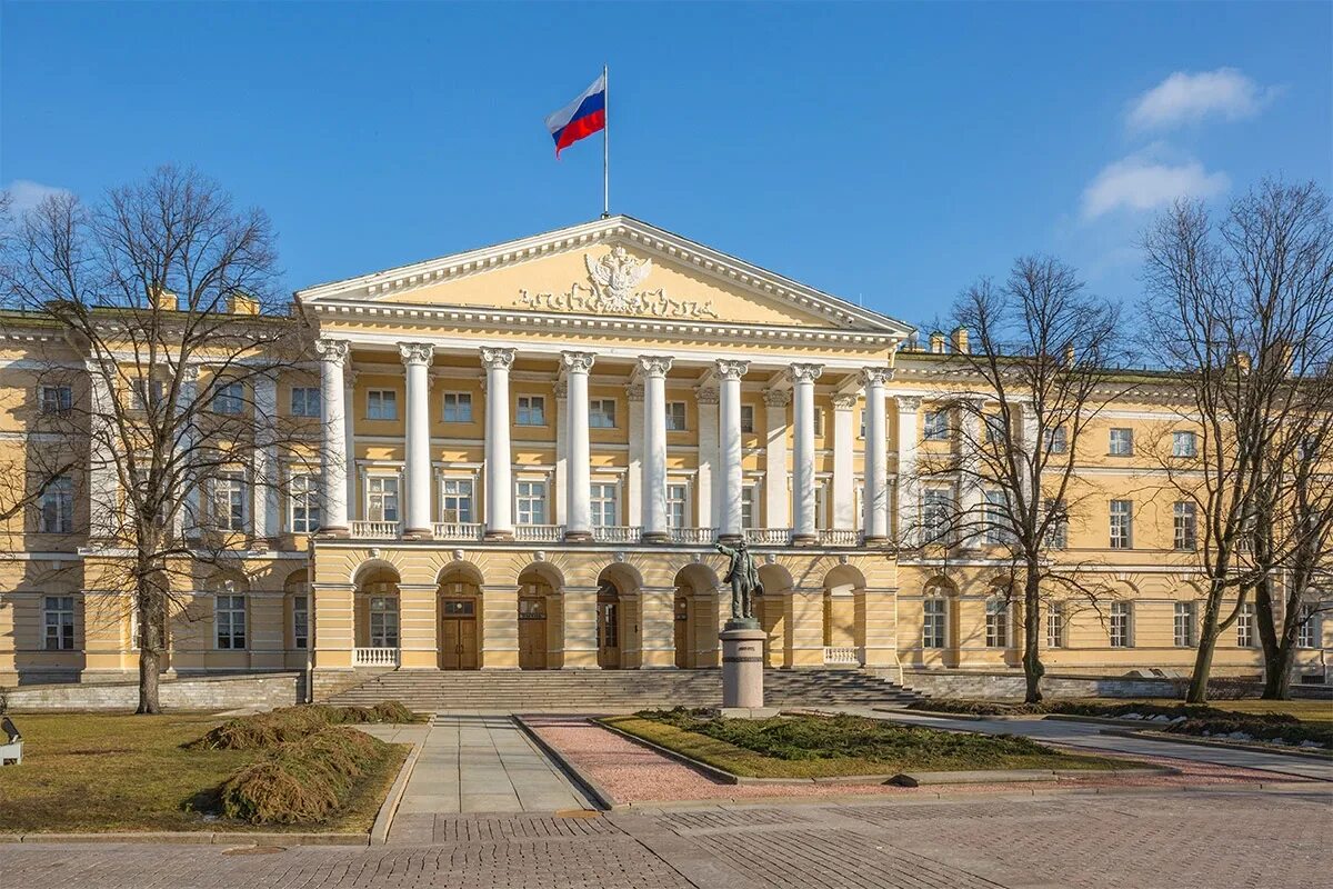 Институт благородных девиц создание. Смольный институт благородных девиц в Санкт-Петербурге. Смольный институт благородных девиц в Санкт-Петербурге 1764. Смольный институт благородных девиц. Институт благородных девиц Смольный институт.