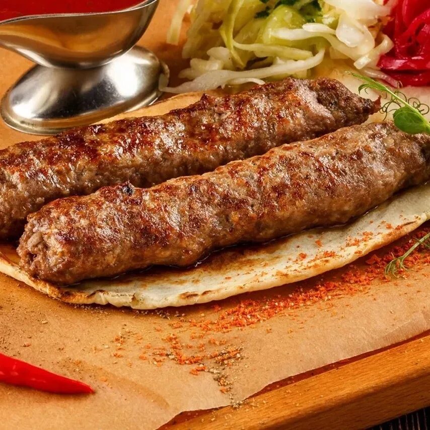 Сочные люля. Люля кебаб говядина. шашлык люля говядина. митстоун люля кебаб. люля кебаб свинина.
