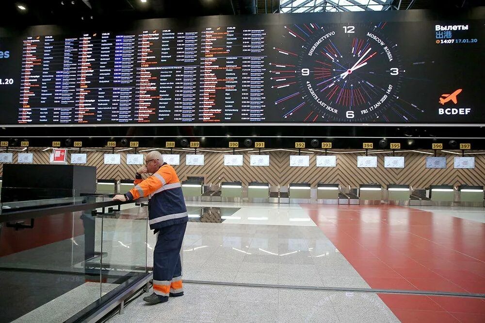 Москва шереметьево терминал в вылеты табло. Шереметьево внутри 2025. аэропорт шереметьево терминал в. аэропорт шереметьево изнутри. шереметьево новый терминал.