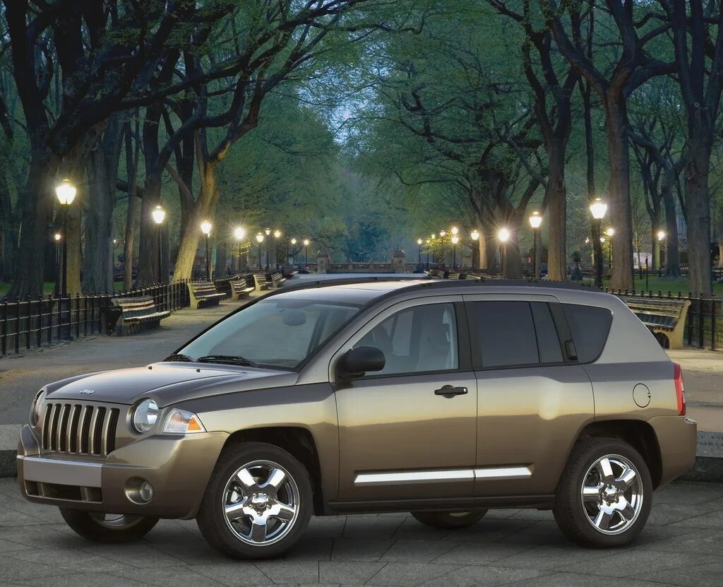 Jeep compass 2014. Jeep compass размеры. Jeep compass 2015. Jeep compass 2 поколение. Джип компас 2000.
