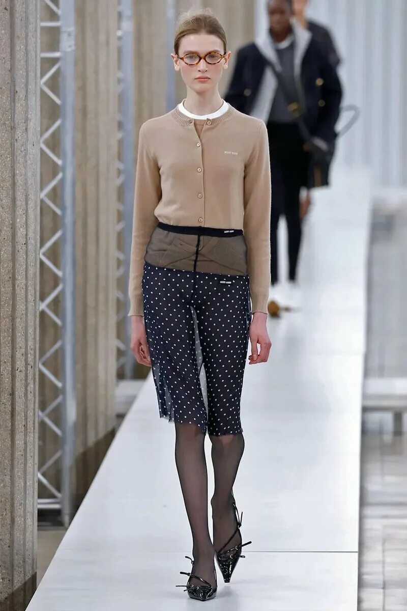 Мода 2024 тихая роскошь зима фото Hermès Just Showed Fashion's Next Luxury 'It' Pieces for Spring 2024