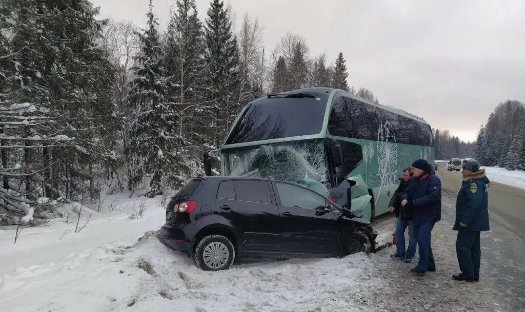 Автобус ижевск якшур бодья сегодня. ДТП В Игринском районе вчера.