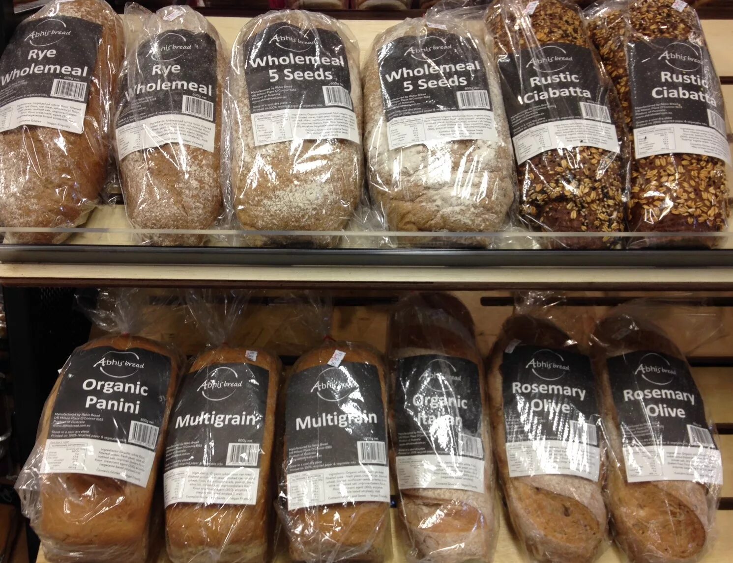 Хлеб в упаковке. Упаковка хлеба и хлебобулочных изделий. Упакованный хлеб и хлебобулочные изделия. Хлеб в прозрачной упаковке. Мука и фартук йошкар