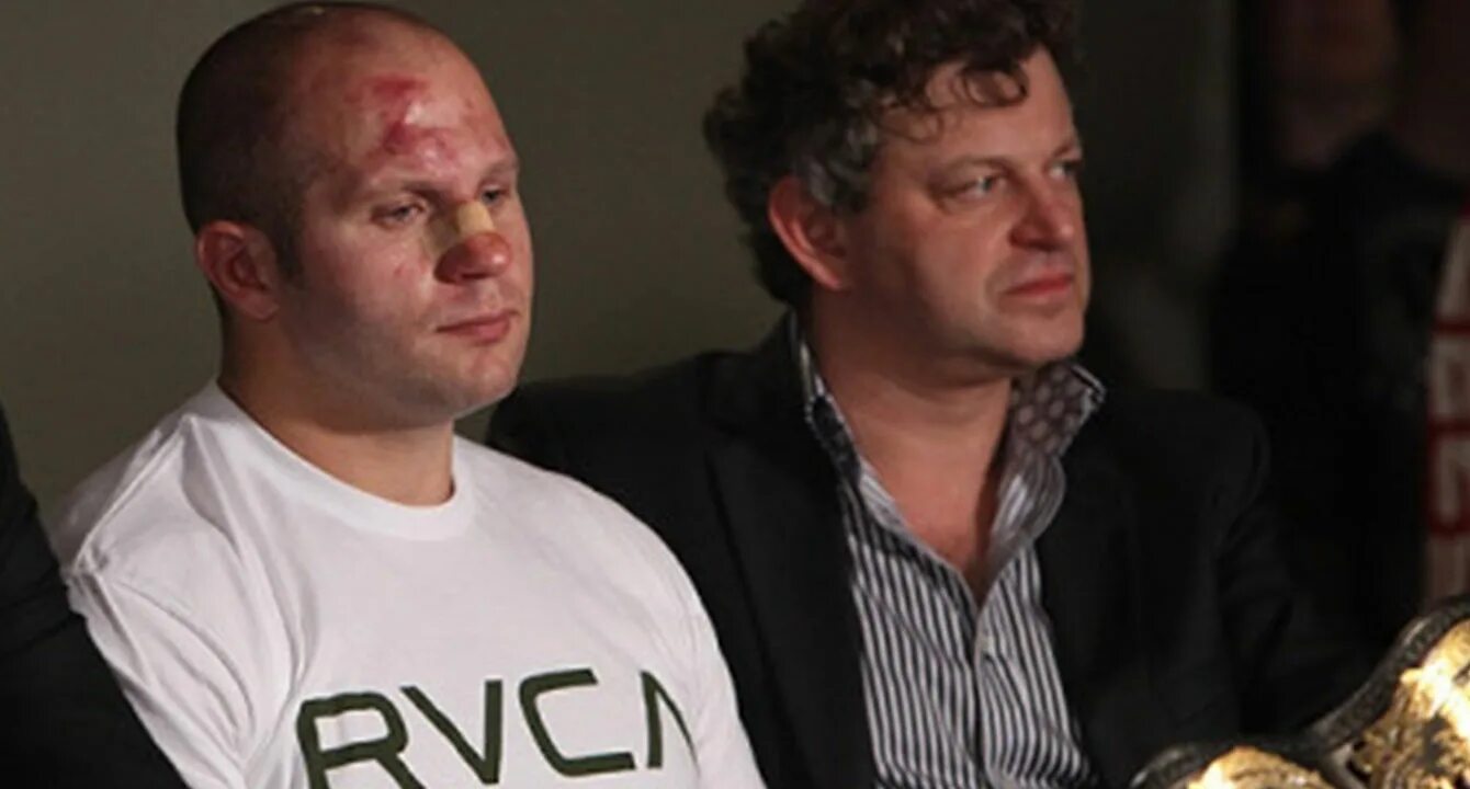 что случилось с федором. емельяненко младший. емельяненко младший. бокс братья емельяненко. что случилось с федором.