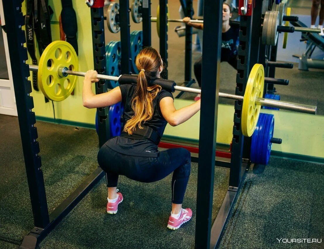 Ne prisedala записи. Приседания девушки. Девушка приседает. Ne prisedala записи. Девушка приседает.