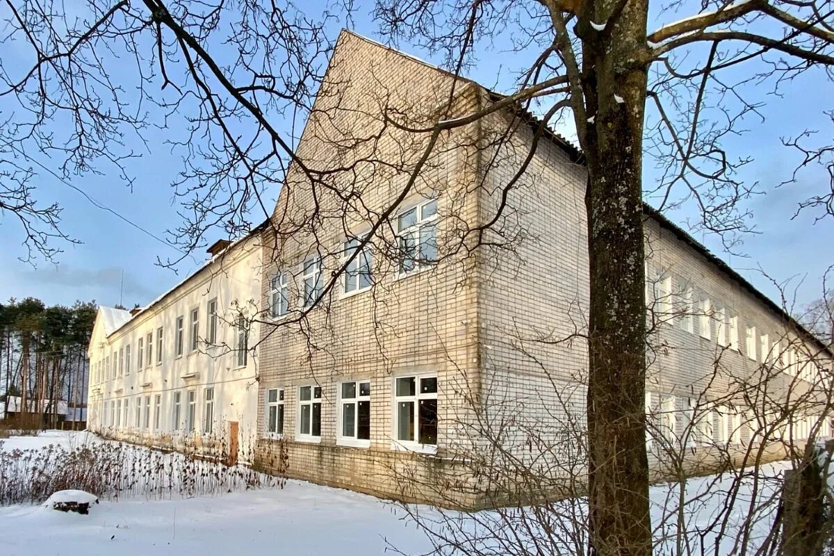 Школа 15 тверь. Тверская школа 2. Тверская школа 2. Средняя школа 2 весьегонск тверской области. Школа 2 тверь двор пролетарки.