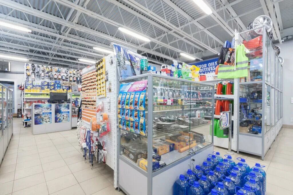 Карефуре магазин. Автотаун екатеринбург запчасти. Магазины на перспективной. Магазины на перспективной. Перспектива магазин тюмень.