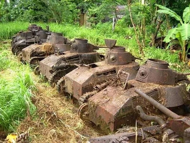 Эхо военные. Остров Пелелиу японские танки. Находки немецких танков второй мировой войны. Находка немецких танков второй мировой. Эхо второй мировой войны заброшенные танки.