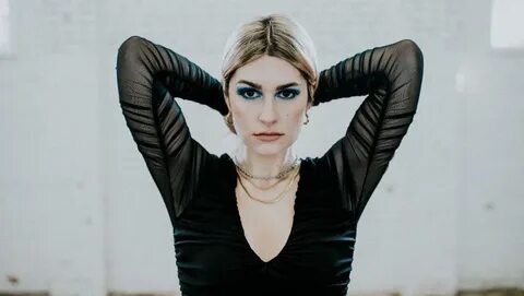 Is Courtney LaPlante Trans? 