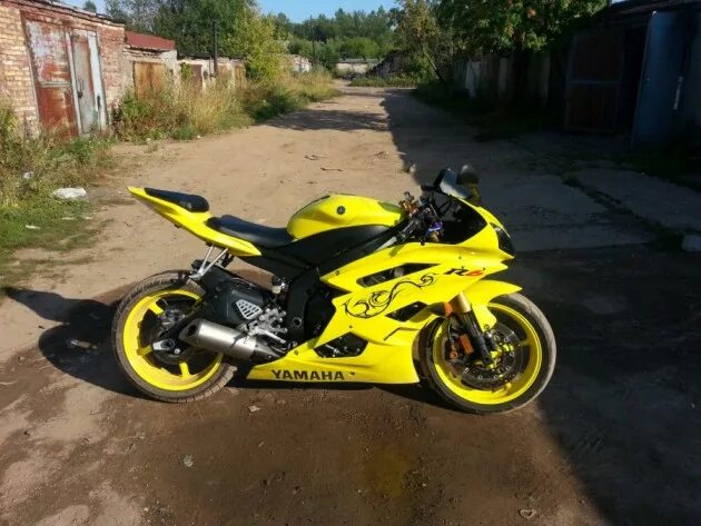 Купить мотоцикл в курской области. Yamaha r6 Yellow. Yamaha r6 желтый. Yamaha YZF-r6 желтый. Р6 Yamaha желтая.