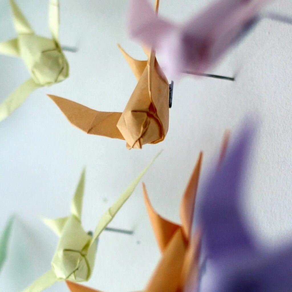Счастье оригами. Искусство оригами. Оригами природа. Оригами арты. Дорогое современное искусство оригами.