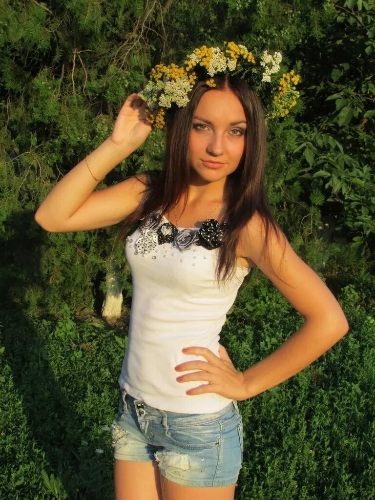 Молодую девушку познакомиться