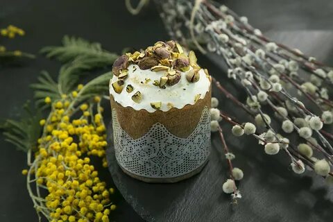 Кулич с белым шоколадом и фисташковым кремом