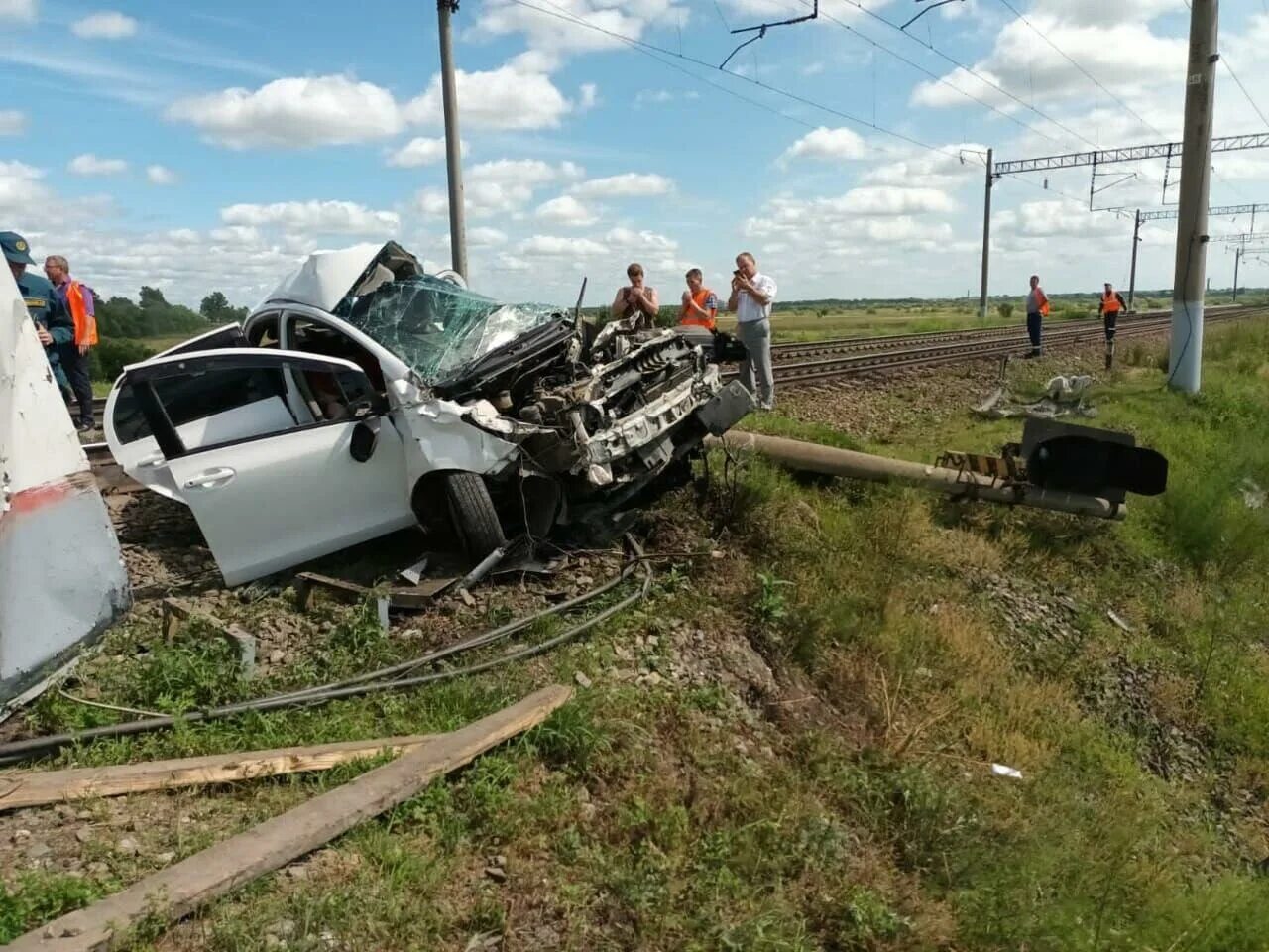 Белогорск амурская область происшествия. Авария в Белогорске Амурская область. Столкновение поезда с автомобилем. Аварии в Амурской области вчера. ДТП Забайкальский край.