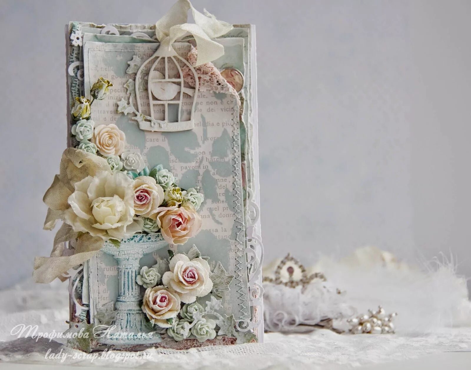 Скрапбукинг шебби. Стиль скрапбукинга шебби шик. Скрапбукинг в стиле шебби шик. Открытки в стиле шебби шик скрапбукинг. Скрапбукинг шебби.