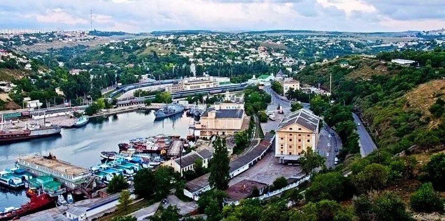 Красная горка Севастополь. Красная горка Севастополь центр города. Севастополь красная горка фото. Севастополь горка. Севастополь красная горка