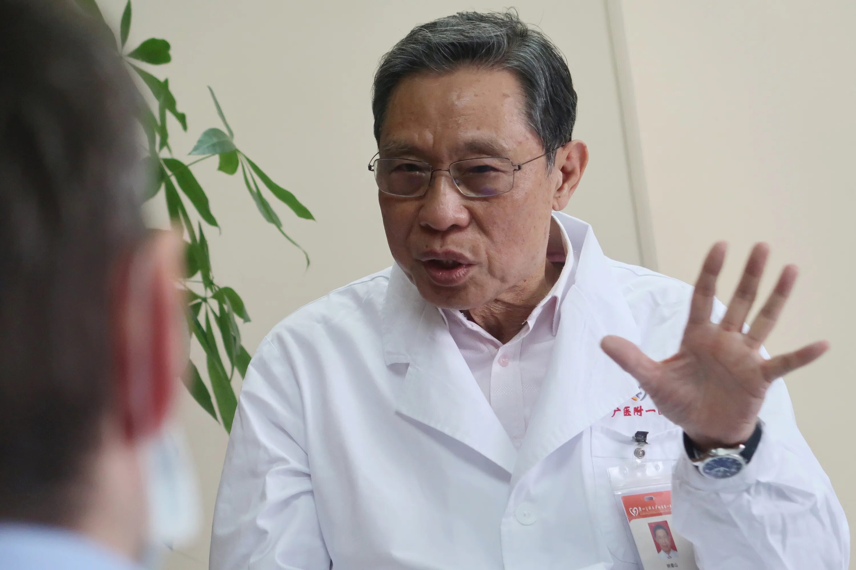 Zhong china. Zhong china. Zhong shanshan. Главный эпидемиолог китая. Чжун наньшань.