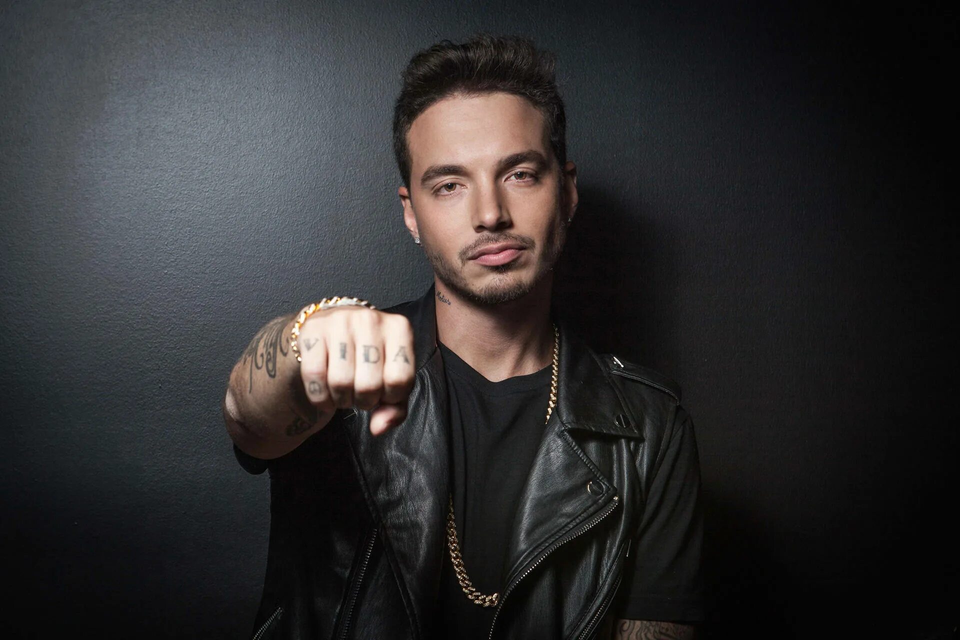 Balvin new. J balvin фото. J balvin 2021. J balvin 2022. J balvin фото.