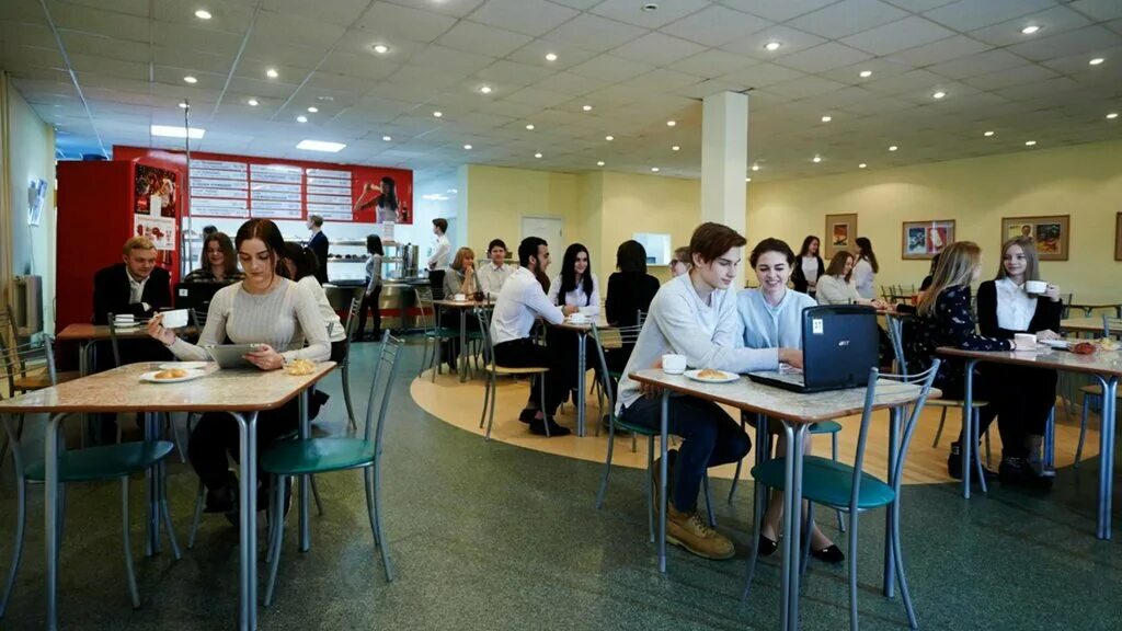 обслуживание учебных заведений. техническая эксплуатация оборудования. студенты в греческом университете. Tailored education. обслуживание учебных заведений.