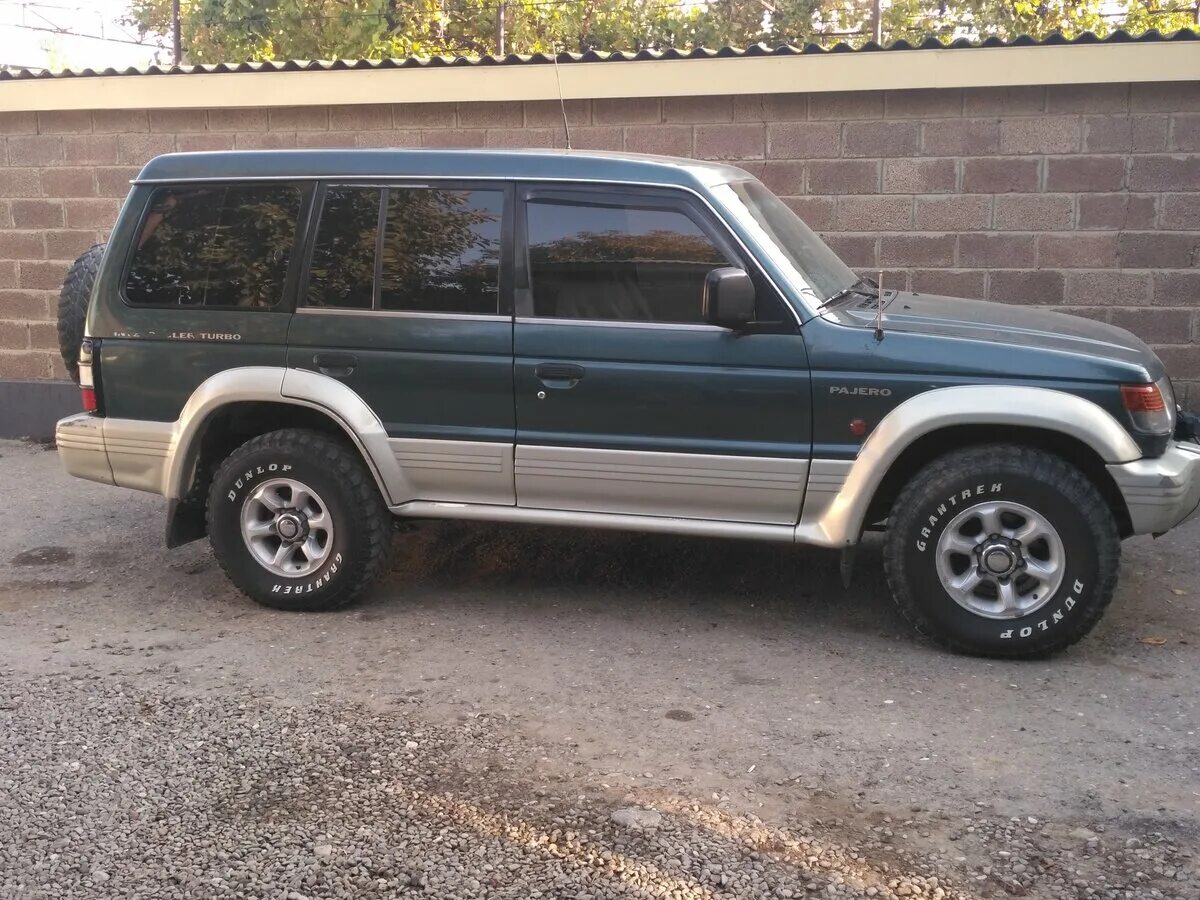 Купить митсубиси паджеро 2 дизель. Mitsubishi Pajero 1993. Мицубиси Паджеро 1993. Mitsubishi Pajero 1993, дизель. Mitsubishi Pajero 1993 -1997.