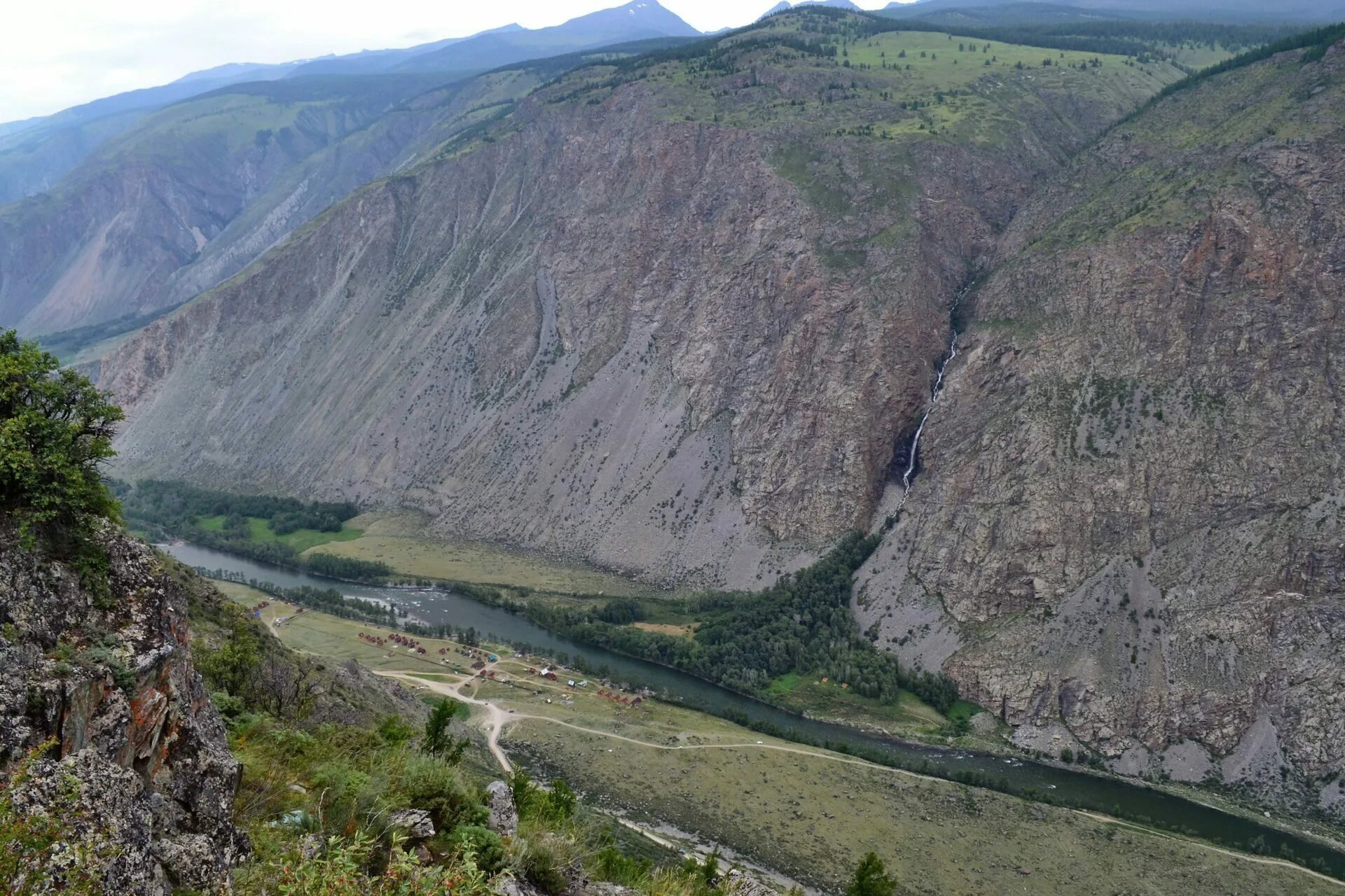 Перевал кату-ярык горный алтай. Перевал кату ярык каменные грибы. Гора улуру (национальный парк улуру-ката тьюта ). Перевал кату ярык 2023. Хрустальный пик сьерра невада.