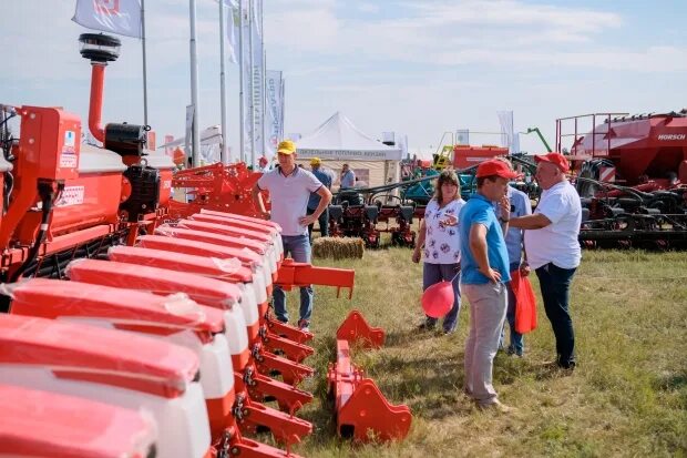 Елабуга день поля. День поля 2024. Сельхозтехника. День донского поля 2024. Новоаннинский день поля 2024.
