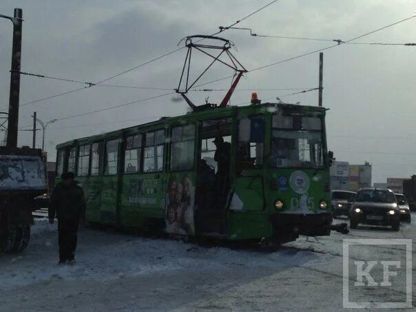 Трамваи Набережные Челны авария. ДТП С трамваем в Челнах. Трамвай ГС-5 Набережные Челны. Трамвай Набережные Челны №0139.