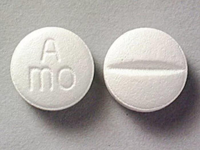 Первая таблетка. Metoprolol XL 50 MG. Таблетка круглая белая fl20. Flm 100 таблетки. Насечка на таблетке.