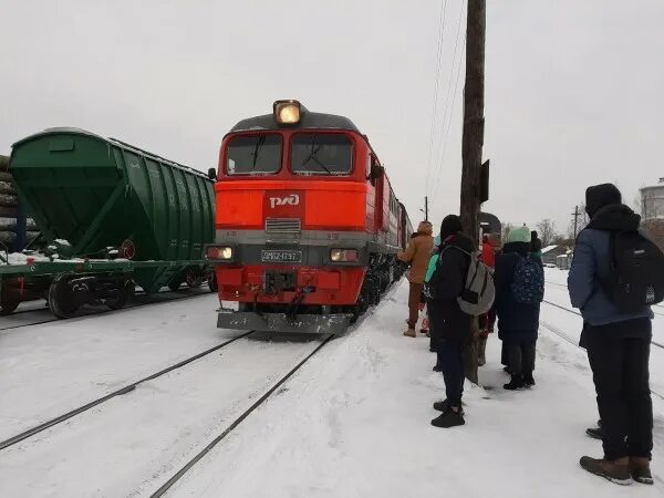 Расписание поезда хвойная