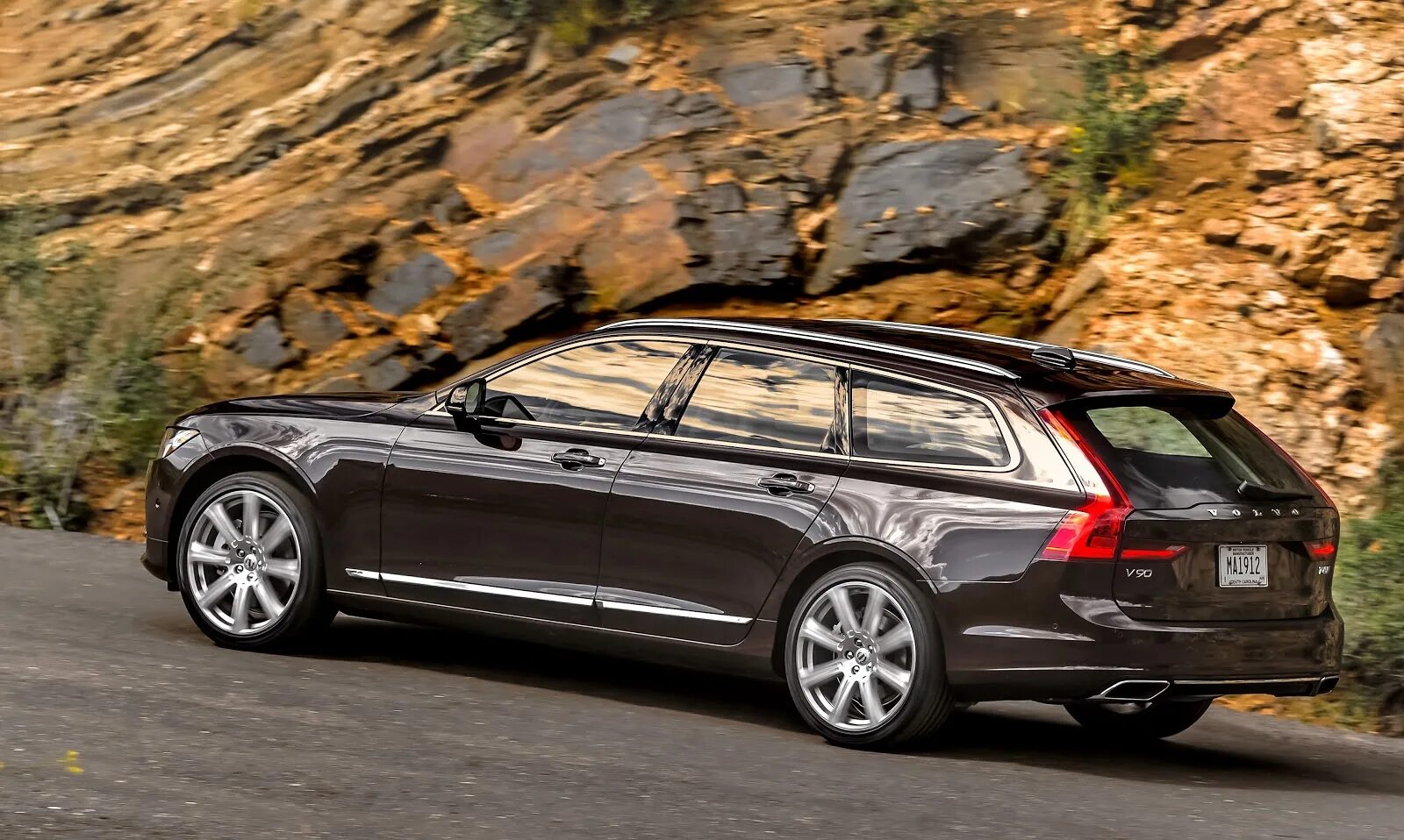 Volvo-v90-t6. Volvo универсал v90. Вольво универсал 2020 v90. Volvo v90 2019. Новые машины универсал