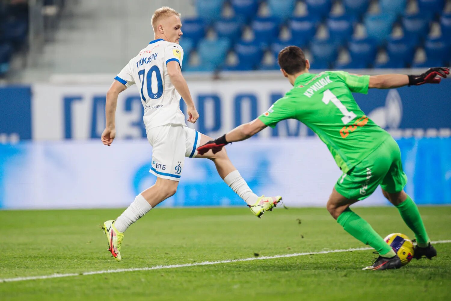 ФК Зенит Динамо. Зенит Динамо 4-1. Матч Зенит Динамо. Футбол Зенит Динамо Москва. Матч футбол динамо зенит сегодня