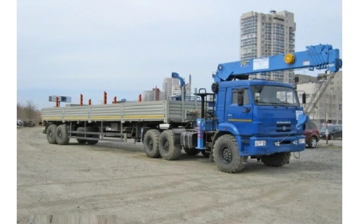 Манипулятор 12. Камаз 43118 с манипулятором полуприцеп. камаз 43118 с полуприцепом. манипулятор длиномер 12 метров. кран борт камаз вездеход.