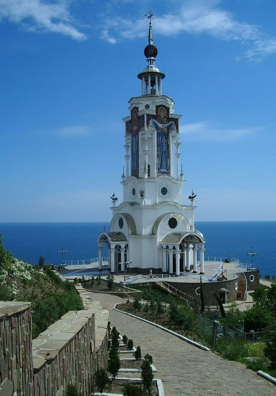 Окрестность алушты. Алушта, aluşta. Алушта Крым берег. Алушта, aluşta достопримечательности. Алушта 2023.