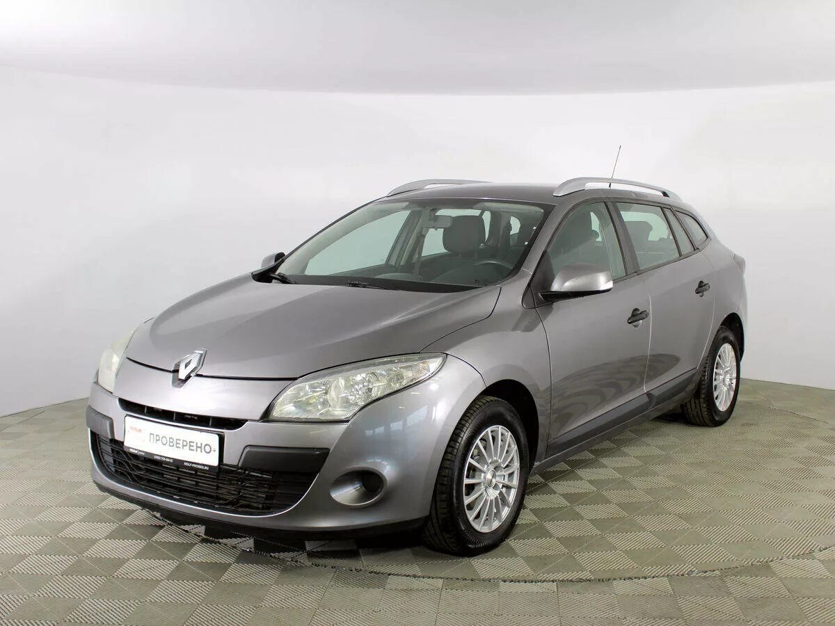 Рено б у дизель. Рено Меган 2011 хэтчбек. Renault Megane III 2011. Рено Меган 3 2008. Рено Меган 3 универсал 2010.