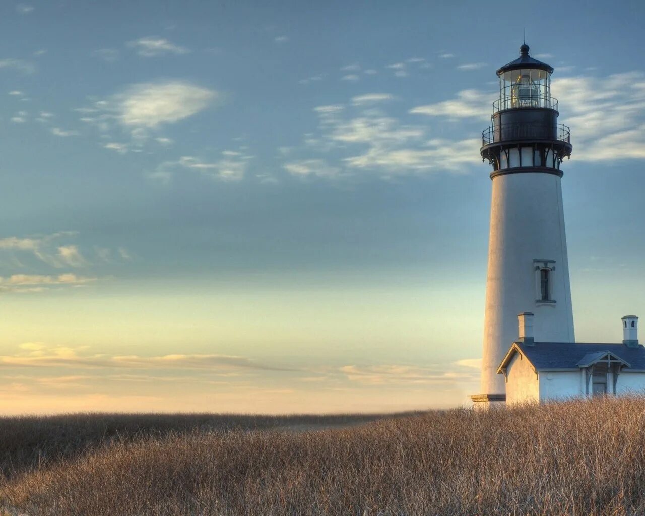 Вот мой маяк возможно ты когда нибудь. Афоризмы про маяк и море. Фиолетовый маяк. Вот мой маяк возможно ты когда нибудь. Маяки.