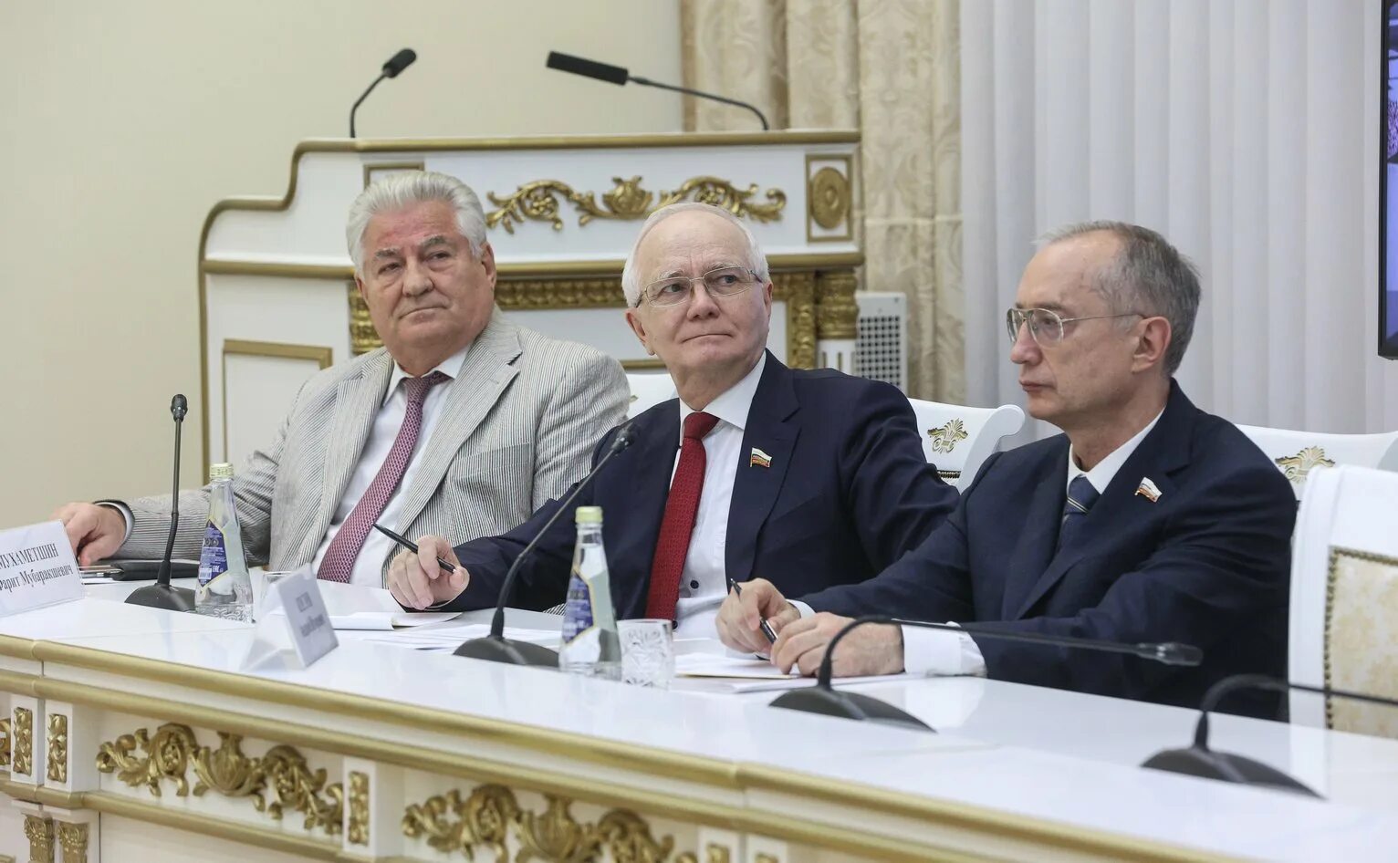 инициативы сенаторов