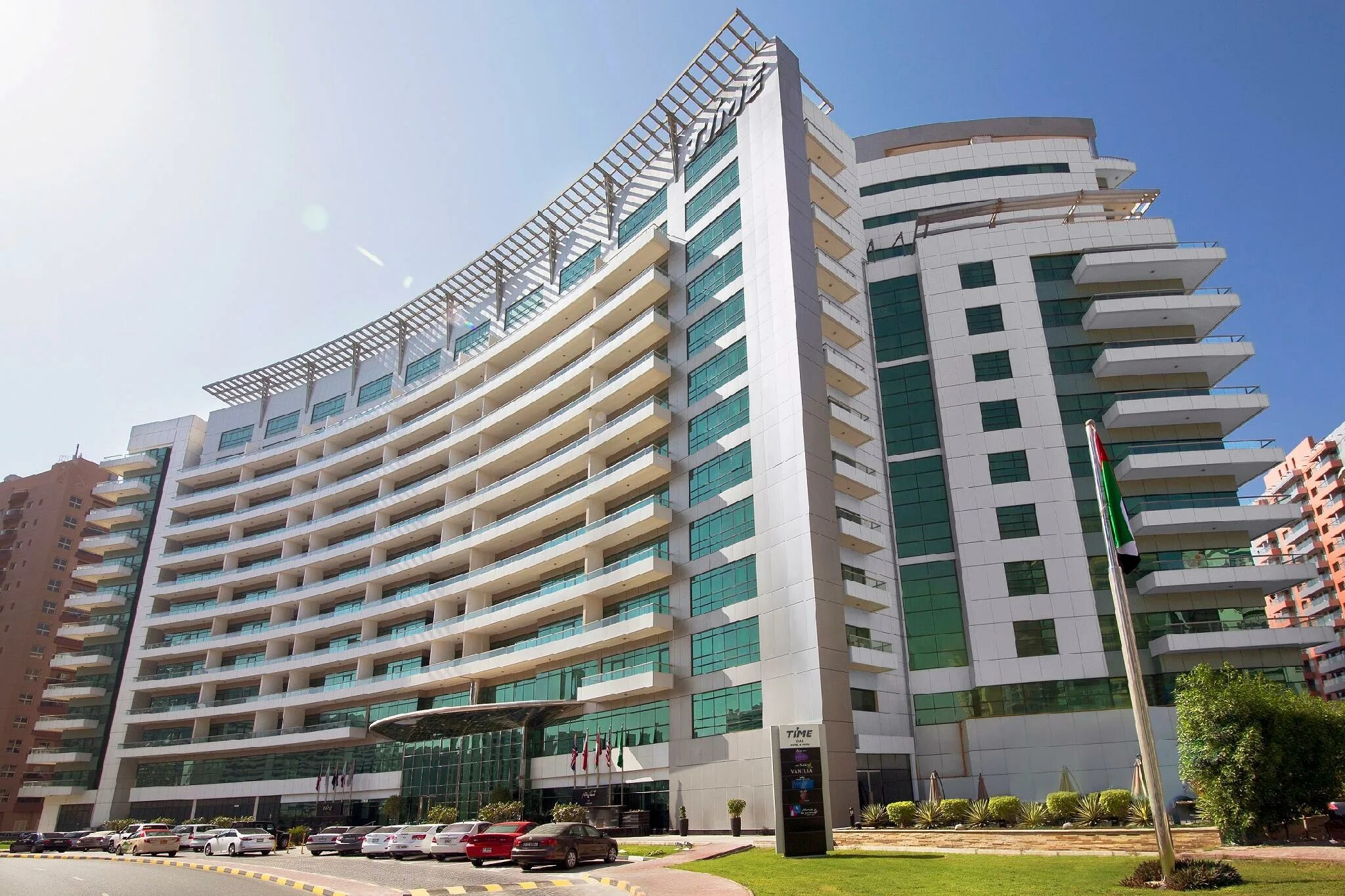 Time oak hotel suites 4. Time oak hotel suites 4. Time asma hotel 4 аль-барша. Time oak hotel suites дубай. 4 звездочный отель дубай.