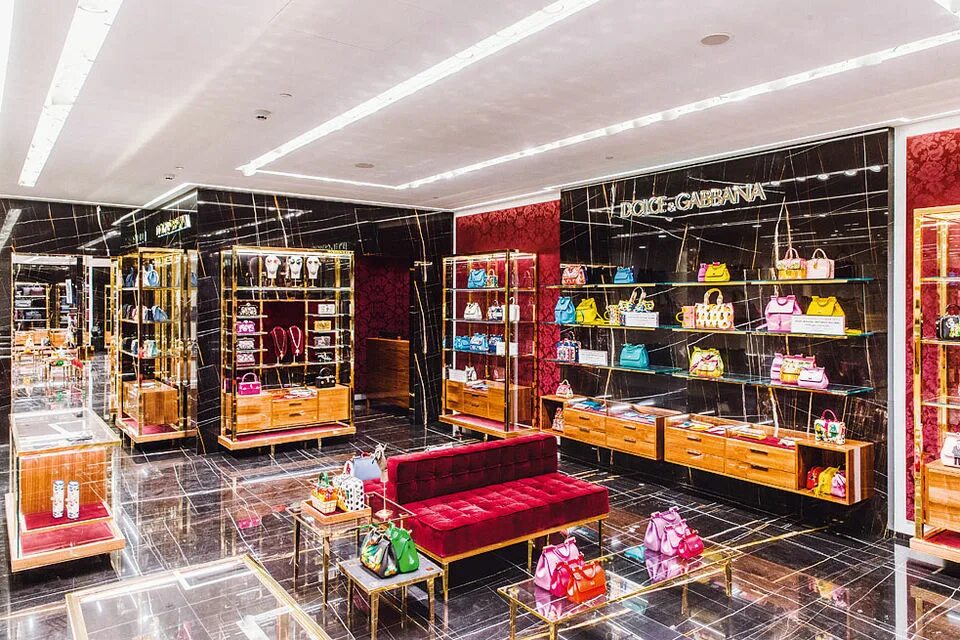 Дольче габбана цум. Корнер dolce gabbana. дольче габбана цум магазин. цум корнер. что такое корнер в магазине.