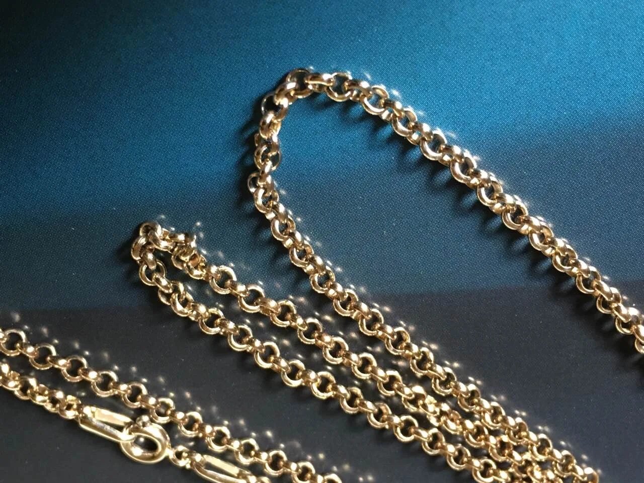 Цепь шопард золотая. Цепочка chopard 750 пробы. Цепь шопард. Золотая цепочка ролло. Шопард плетение цепочки.