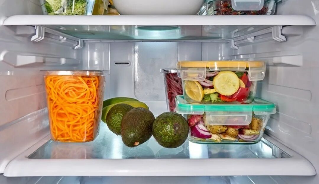 Inside холодильник. Испорченная еда в холодильнике. Пропали продукты в холодильнике. Fridge Fresh для холодильника.