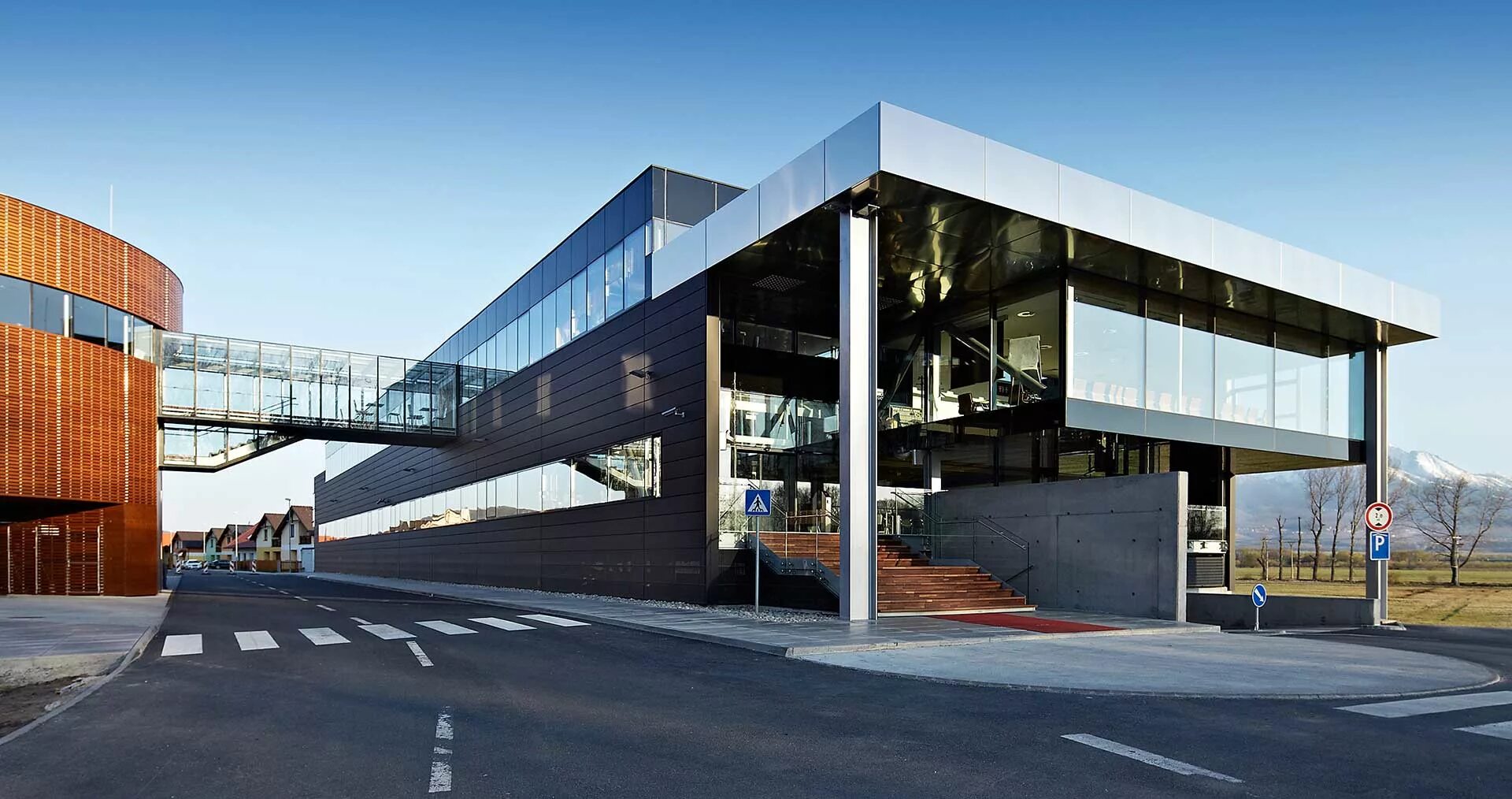 Торговый центр нагорный. Лстк фок. Проект современного магазина. Проект промышленного здания. Осиновая роща складской комплекс.