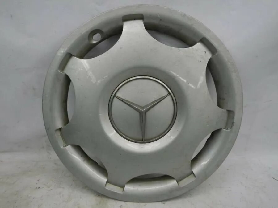 Mercedes Disk kolpak. W202 колпаки Mercedes. Колпак колеса Mercedes-Benz 300 se. Колпак бампера Mercedes w460.