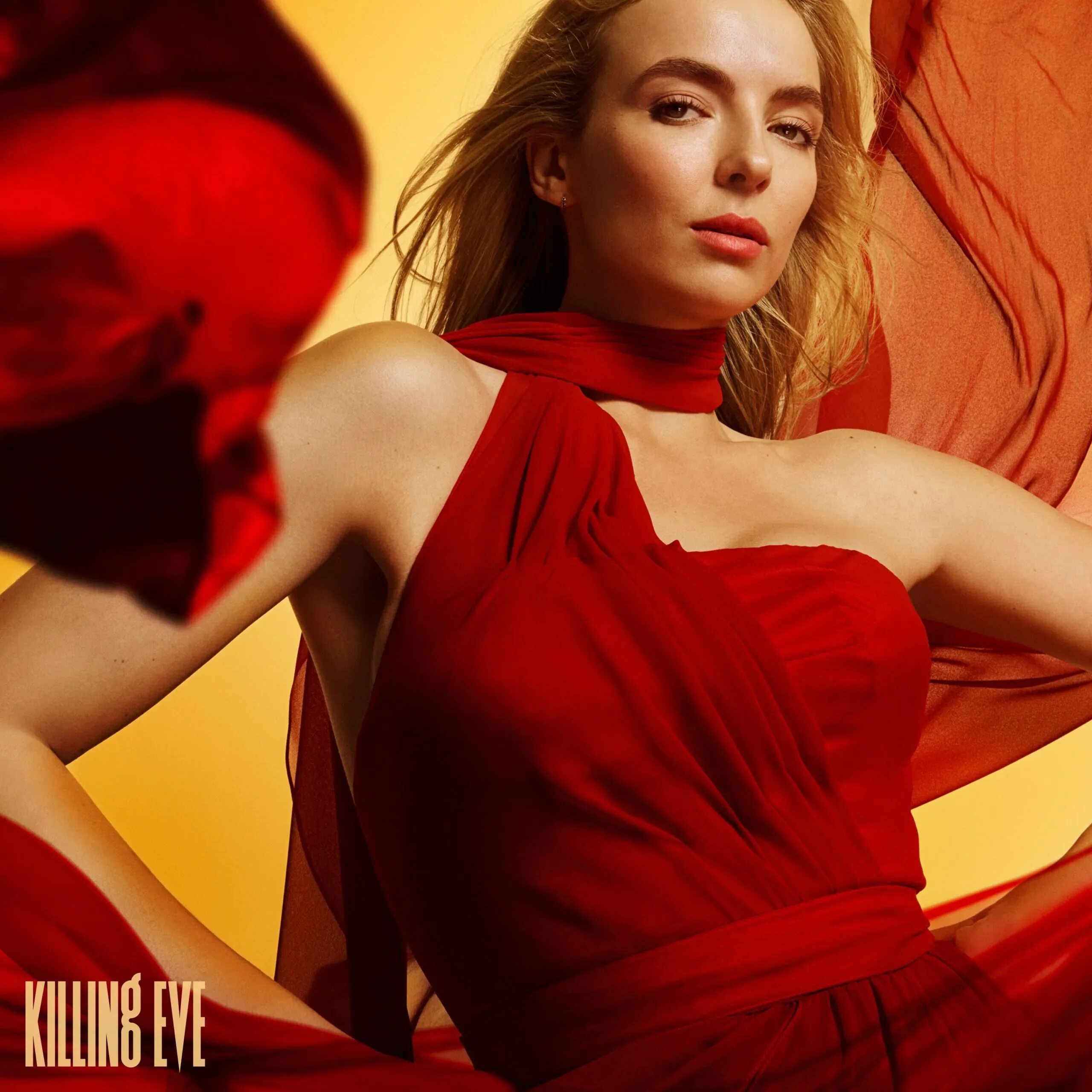 Джоди Комер убивая Еву. Джоди камер убивая Еву. Jodie comer Killing Eve Villanelle. Джоди в Красном платье.