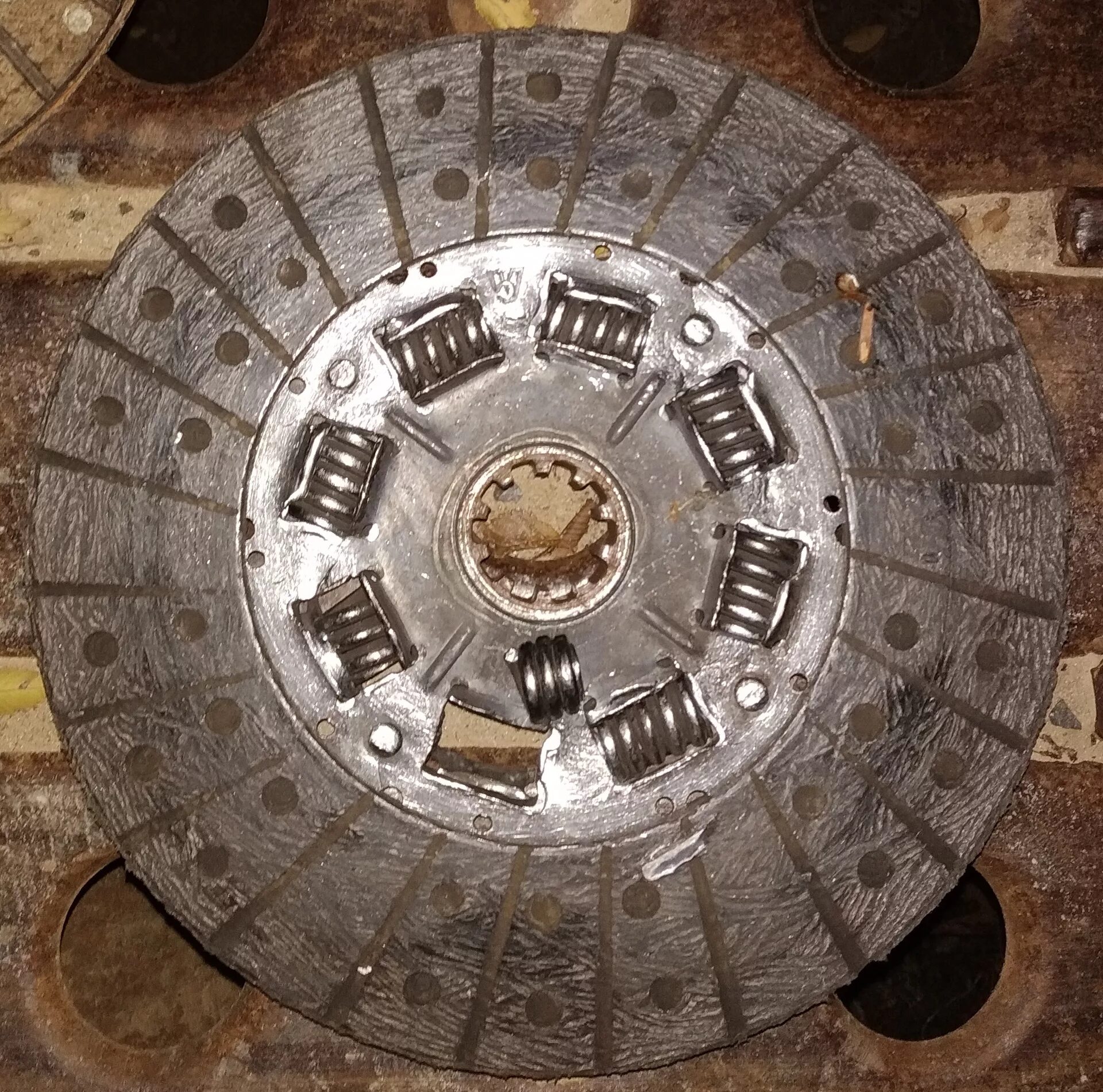 421. Диск сцепления ведомый 451-1601130. 1601130. Диск сцепления корзина на газ 469. Диск сцепления корзина на газ 469.