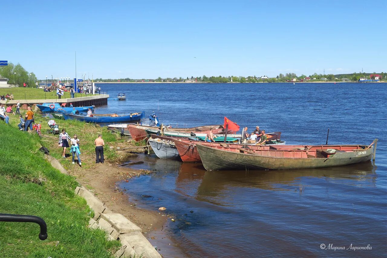 Новая Ладога Ленинградская область. Река Волхов новая Ладога. Городской парк новая Ладога. Новая Ладога река. Новая ладога ленинградская область купить