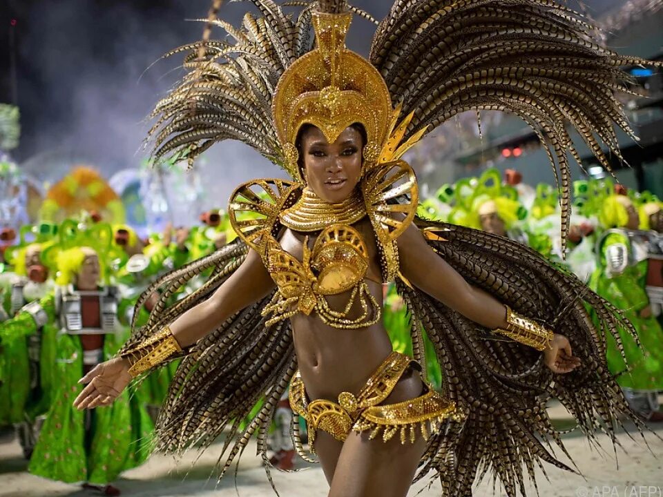 Карнавал в Рио-де-Жанейро. Южная Америка Рио де Жанейро карнавал. Бразилия Рио де Жанейро достопримечательности карнавал. Южная Америка карнавал Бразилия. Все о бразилии