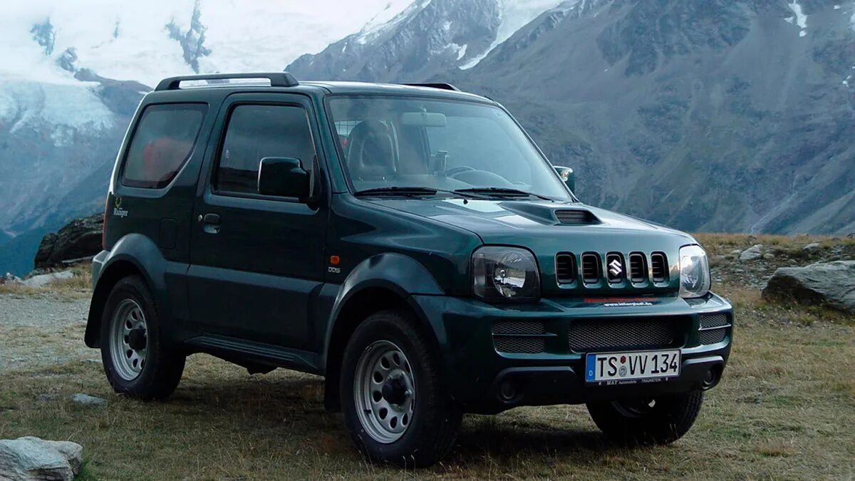Сузуки джимни 2015. Маленький джип сузуки джимни. Тойота джимми. Suzuki jimny 2012. Сузуки джимни 2017.