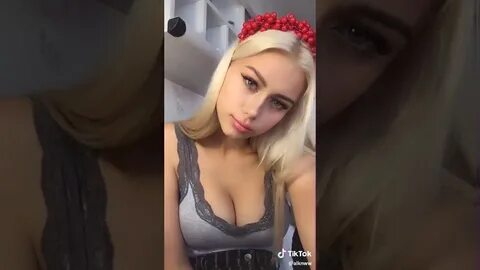Emily oops записи приватов
