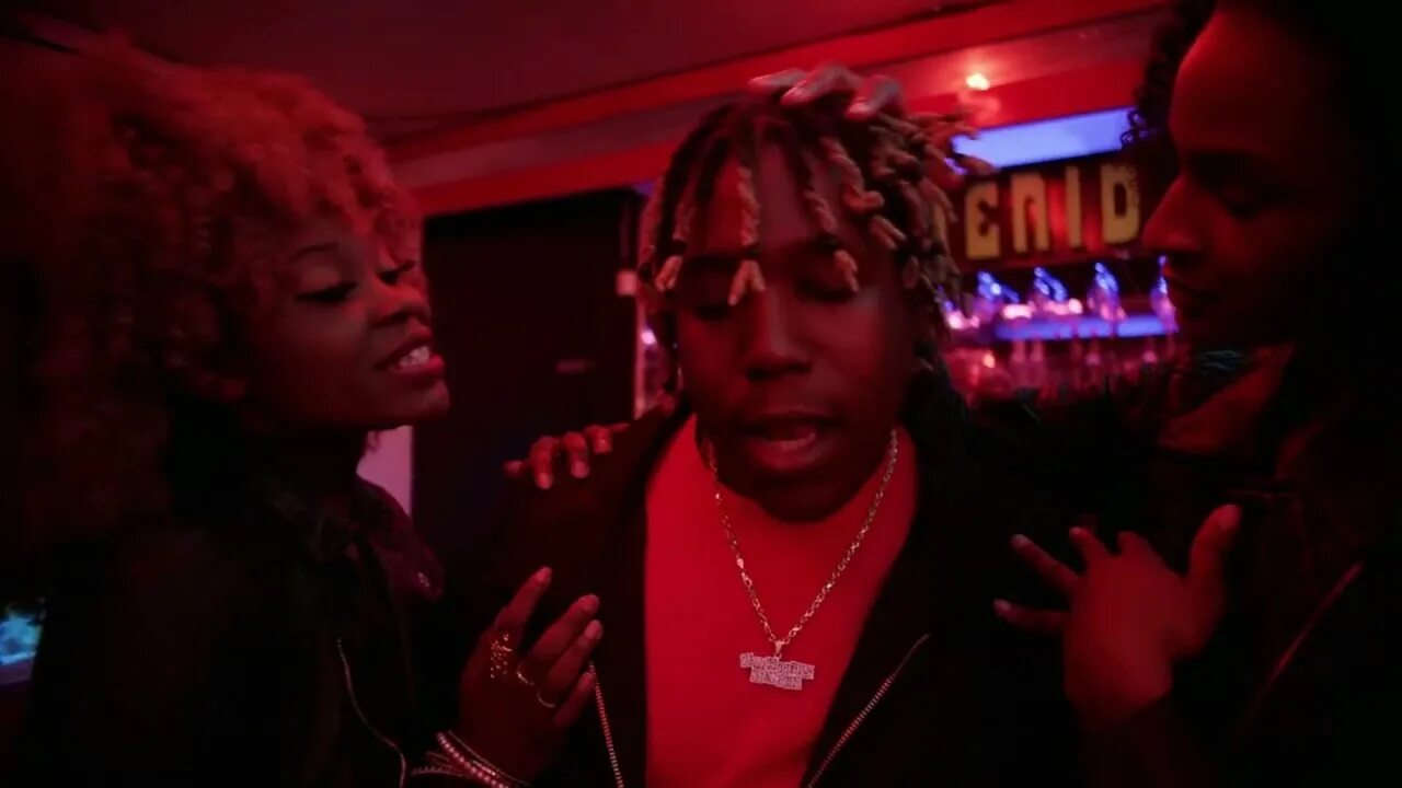 Adel and alina fakhteeva. Queen naija instagram. Трэвис скотт 2022. Twin bitches. Twin bitches.