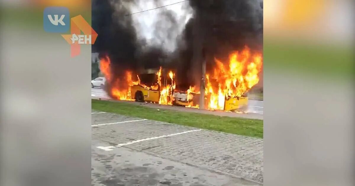 Город горит. Сгорел автобус сегодня в спб. Сгоревший лазурный. Сгорел автобус маз на витебском проспекте. Город горит.